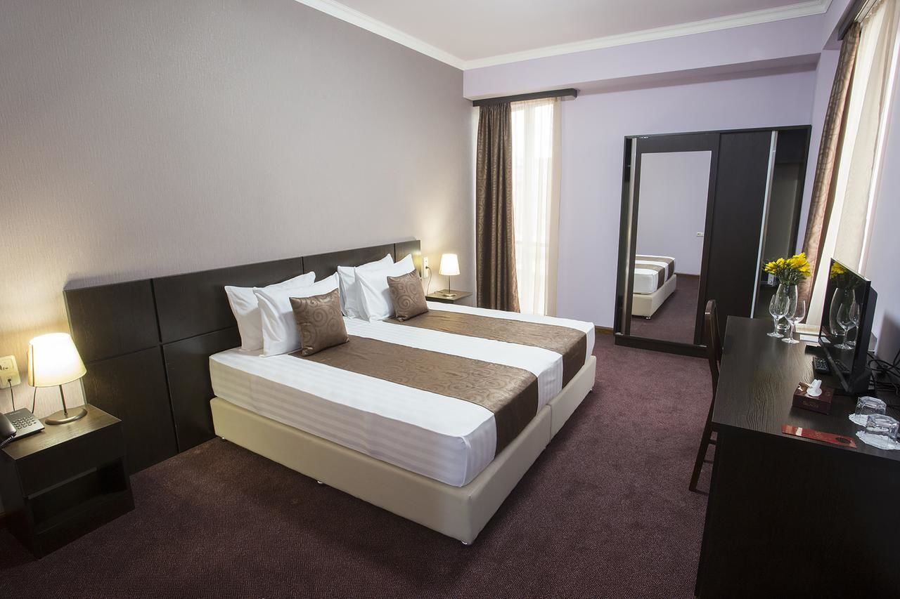 Отель Ani Central Inn Ереван