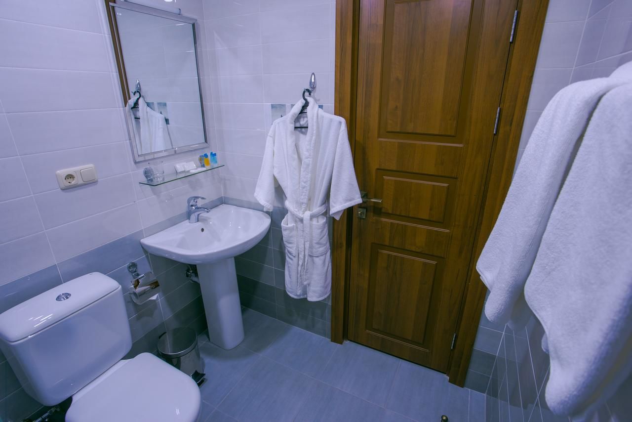 Отель Ani Central Inn Ереван