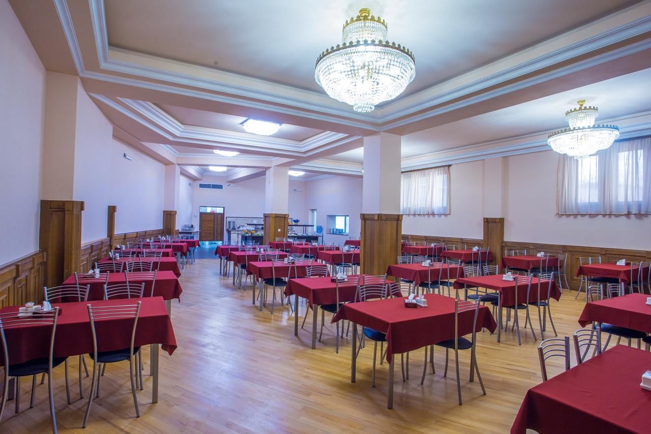 Отель Ani Central Inn Ереван-38