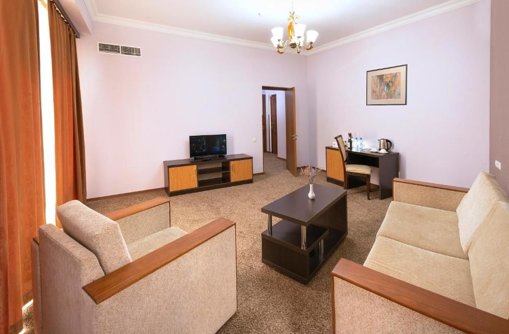 Отель Ani Central Inn Ереван