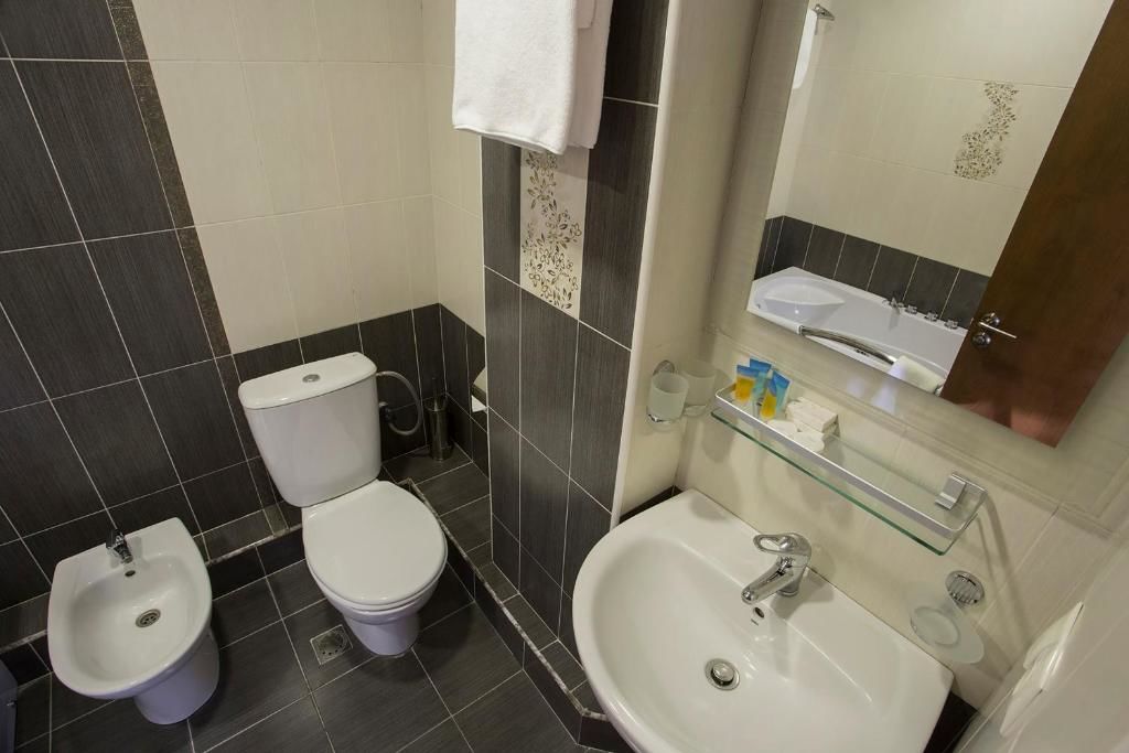 Отель Ani Central Inn Ереван