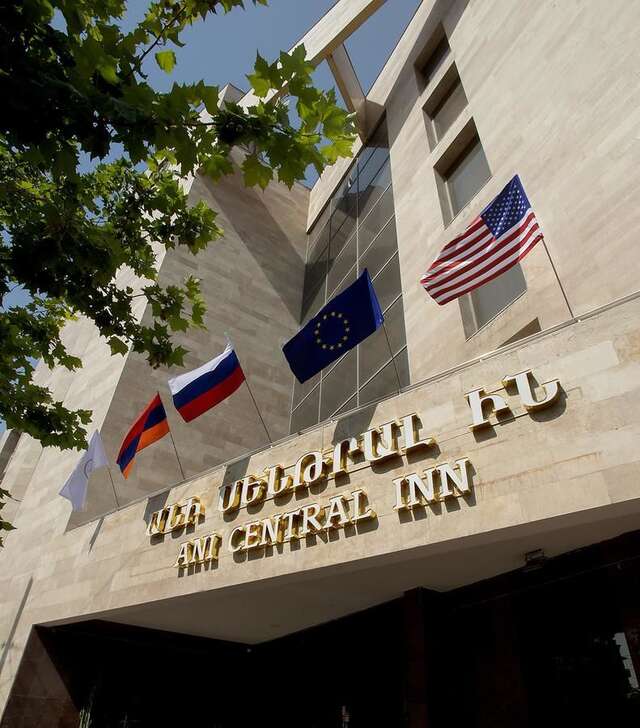 Отель Ani Central Inn Ереван-3